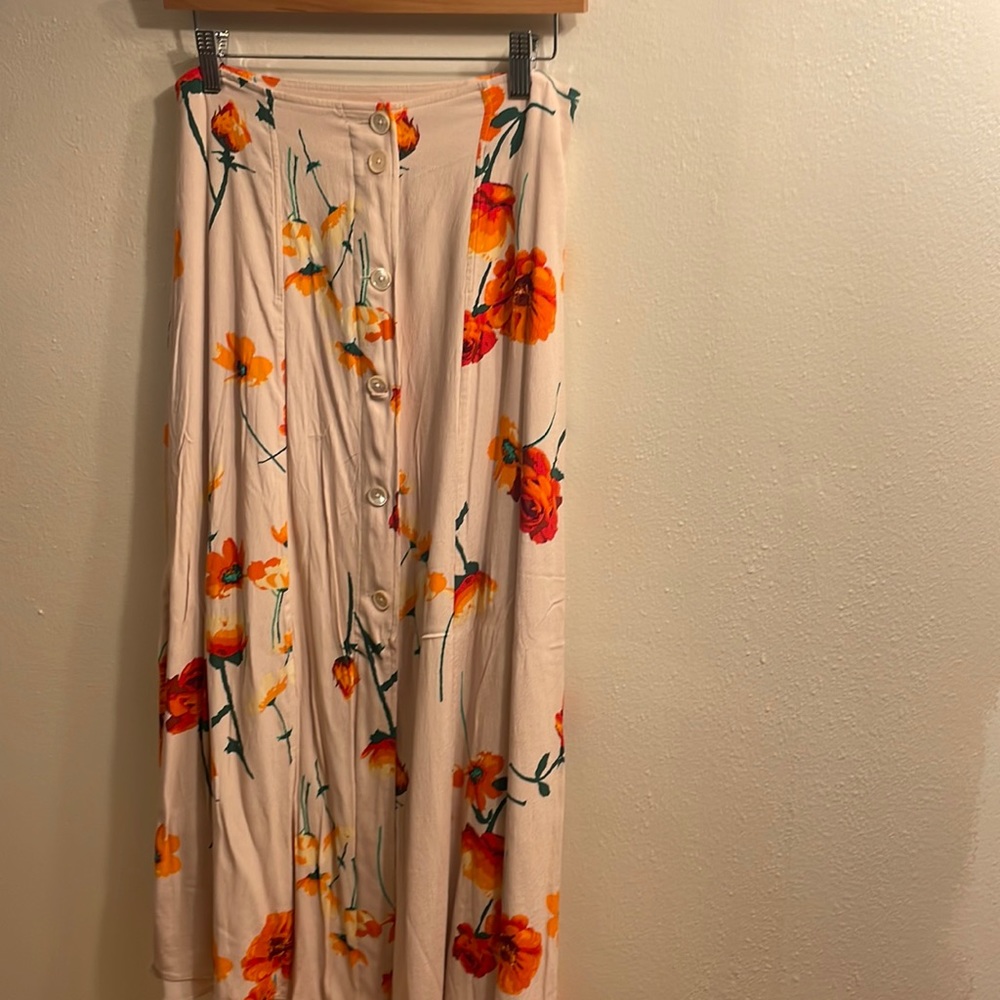 Wilfred (Aritzia) Floral Midi Skirt